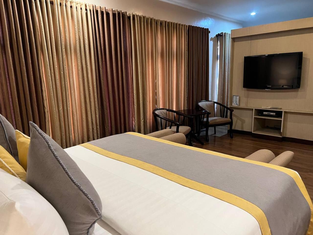 ซูบิก เรสซิเดนเซีย Hotel โอลองกาโป ภายนอก รูปภาพ